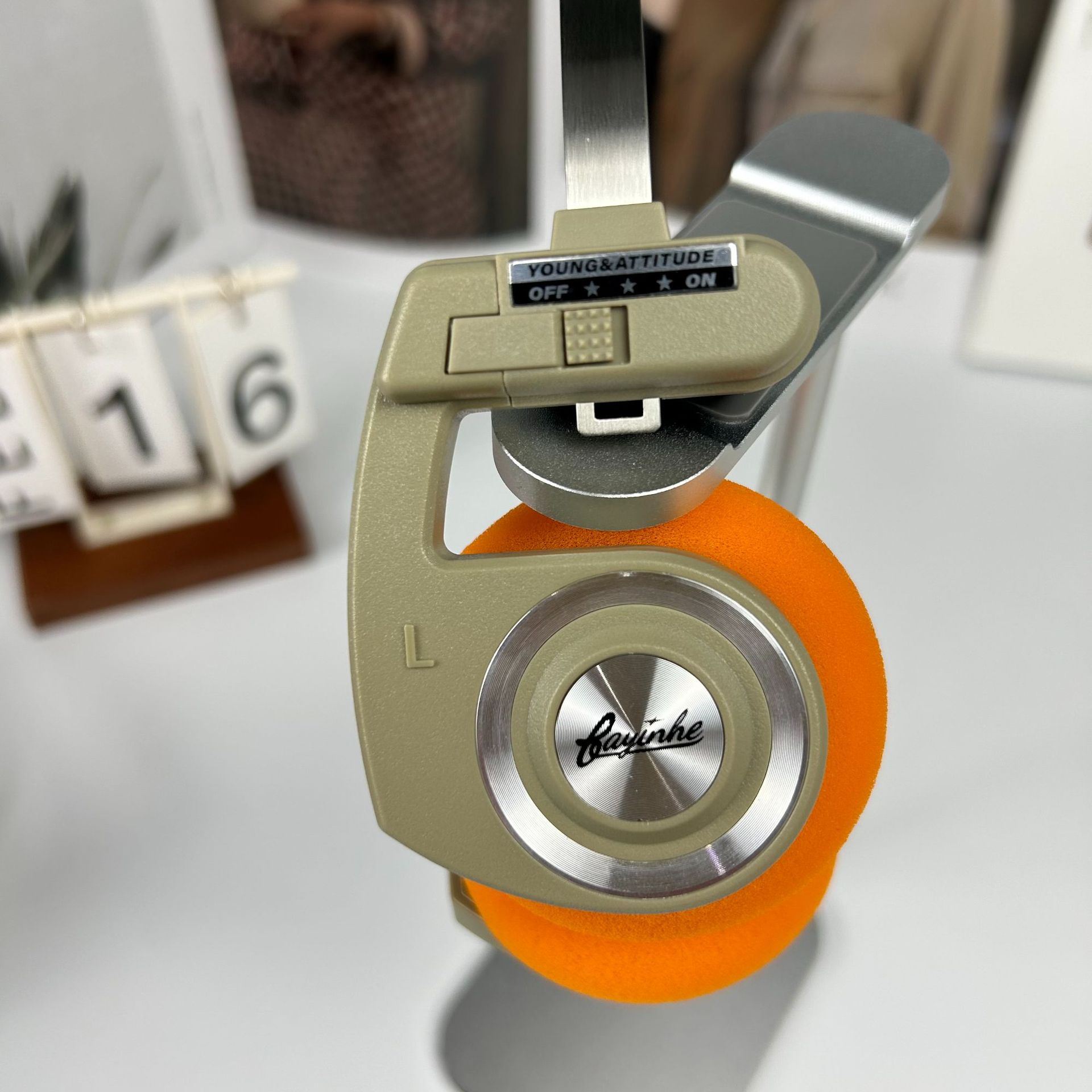 Retro Gaming Kc - Retro Over-Ear Wireless Headphones Bluetooth 5.3